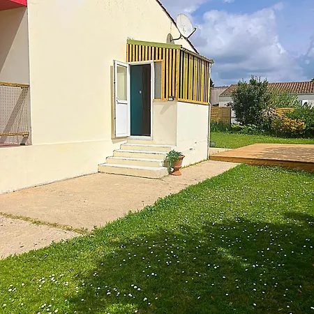 Dom wakacyjny Charmante Maison Proche Ocean Chaillevette